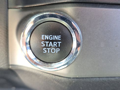 Used 2020 Toyota Tacoma TRD Off-Road RWD image 33