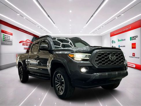 Used 2023 Toyota Tacoma TRD Sport AWD/4WD image 2