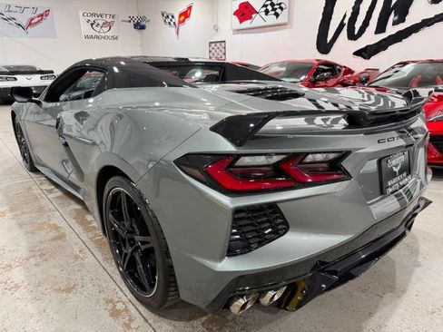 Used 2022 Chevrolet Corvette Stingray Premium Conv w/ Z51 Performance Package RWD image 3