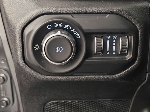 Used 2021 Jeep Wrangler Unlimited Sport image 29