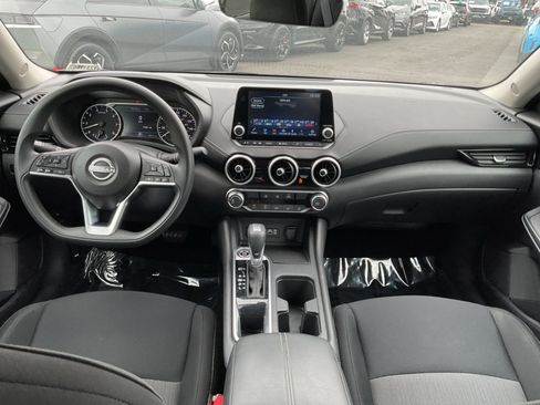 Used 2025 Nissan Sentra SV FWD image 14