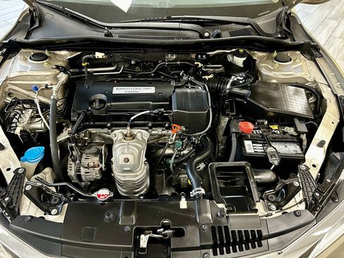 Used 2016 Honda Accord LX image 18