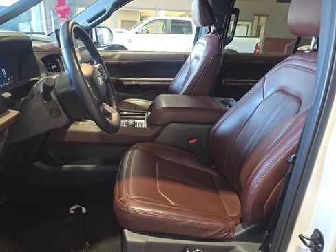 Used 2023 Ford Expedition Max Limited AWD/4WD image 6