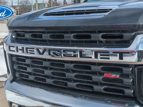 Used 2022 Chevrolet Silverado 2500 LT w/ Convenience Package image 12