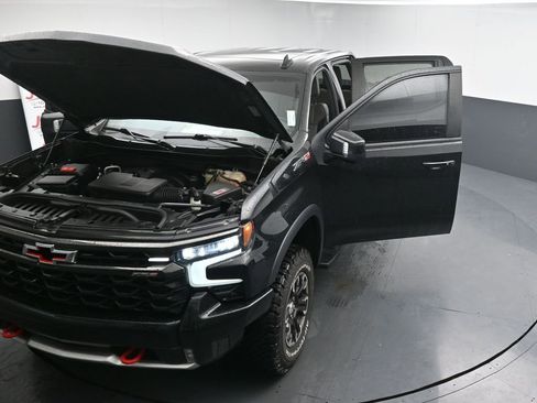 Used 2023 Chevrolet Silverado 1500 ZR2 w/ Technology Package image 44