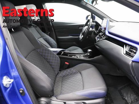 Used 2021 Toyota C-HR XLE image 24