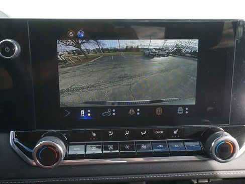 New 2026 Chevrolet Colorado LT w/ LT Convenience Package AWD/4WD image 17