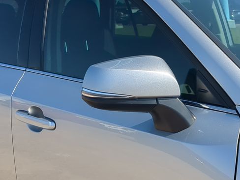 Used 2025 Toyota Grand Highlander FWD image 10