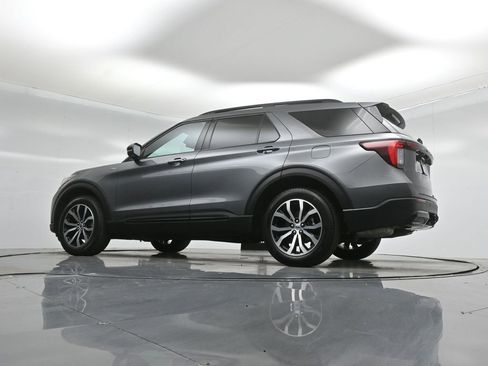 Used 2025 Ford Explorer ST-Line image 53