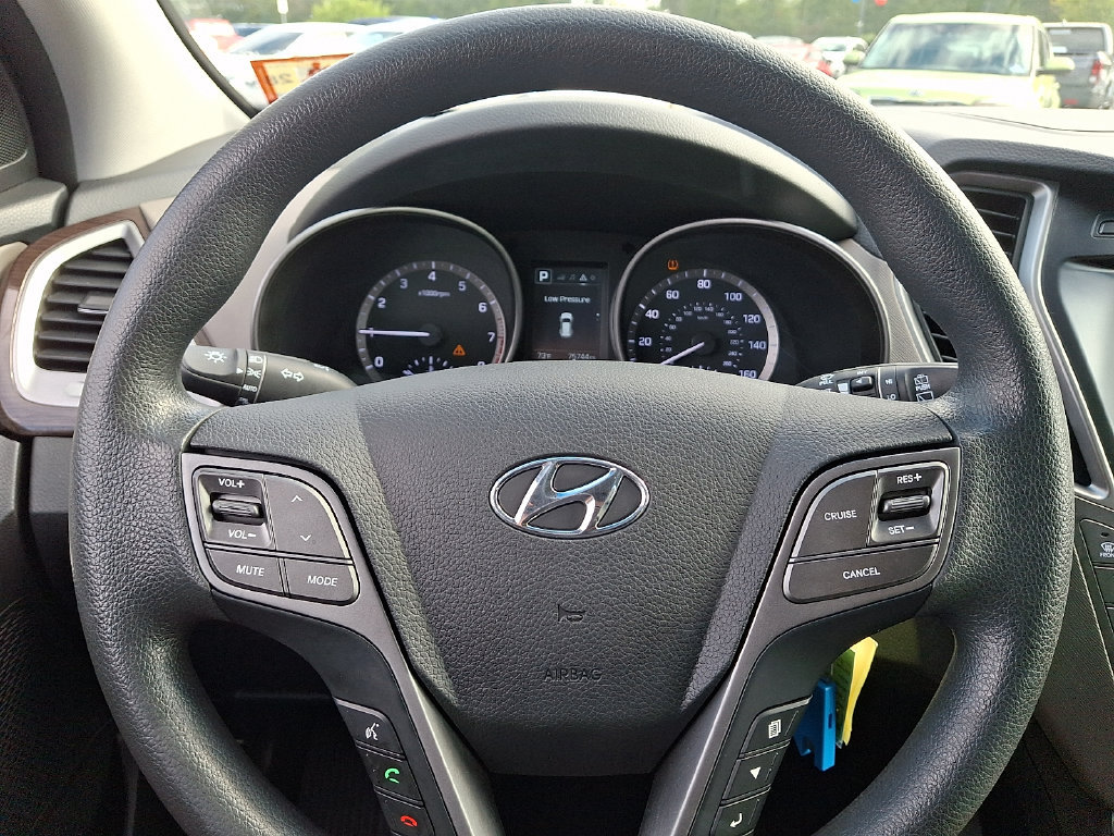 Used 2019 Hyundai Santa Fe XL SE AWD/4WD image 17
