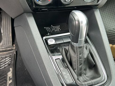 Used 2016 Volkswagen Jetta Sport FWD image 17