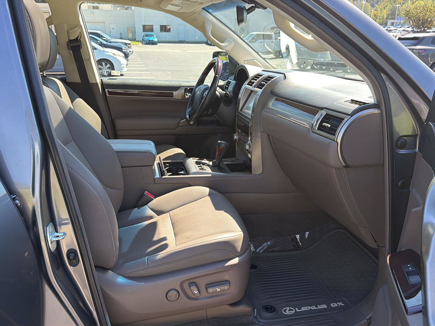 Used 2019 Lexus GX 460 Premium AWD/4WD image 15
