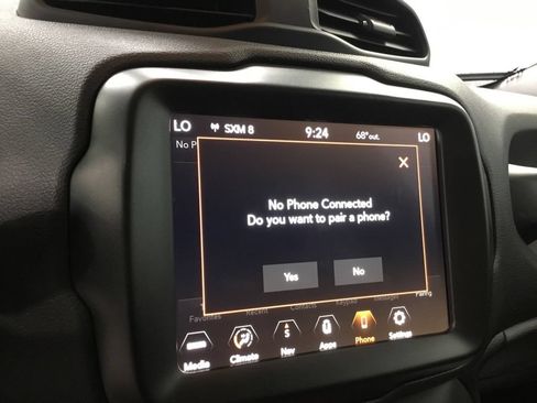 Used 2023 Jeep Renegade Latitude AWD/4WD image 22
