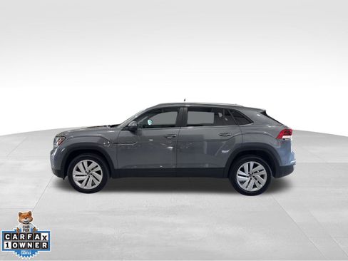 Used 2023 Volkswagen Atlas Cross Sport SE image 2