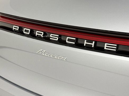New 2026 Porsche Macan image 35