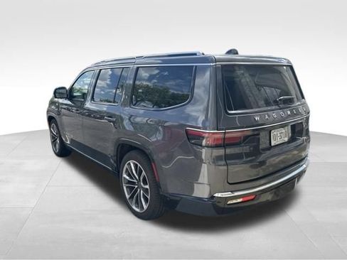 Used 2024 Jeep Wagoneer Series III w/ Premium Group I AWD/4WD image 12
