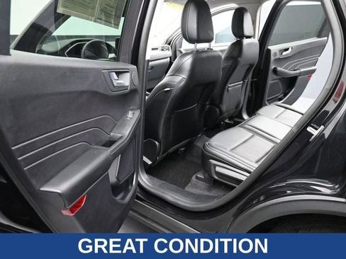Used 2022 Ford Escape SEL w/ Technology Package AWD/4WD image 17