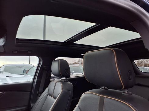 Used 2022 Chevrolet Blazer Premier image 19