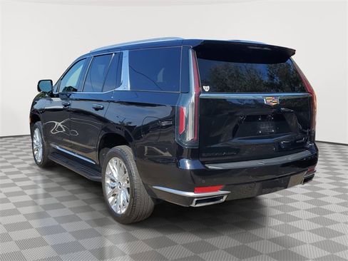 Used 2022 Cadillac Escalade Luxury image 4