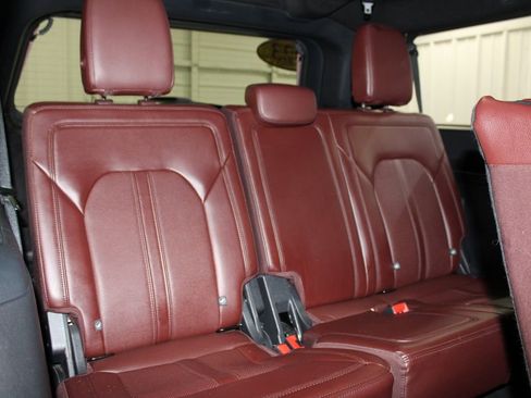 Used 2023 Ford Expedition Max Limited image 36