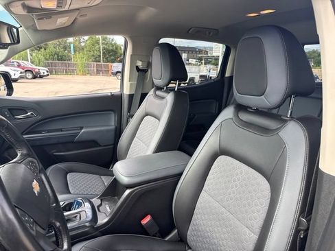 Used 2019 Chevrolet Colorado Z71 AWD/4WD image 10