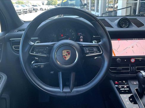 Used 2023 Porsche Macan T image 5