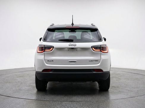 Used 2025 Jeep Compass Limited AWD/4WD image 7
