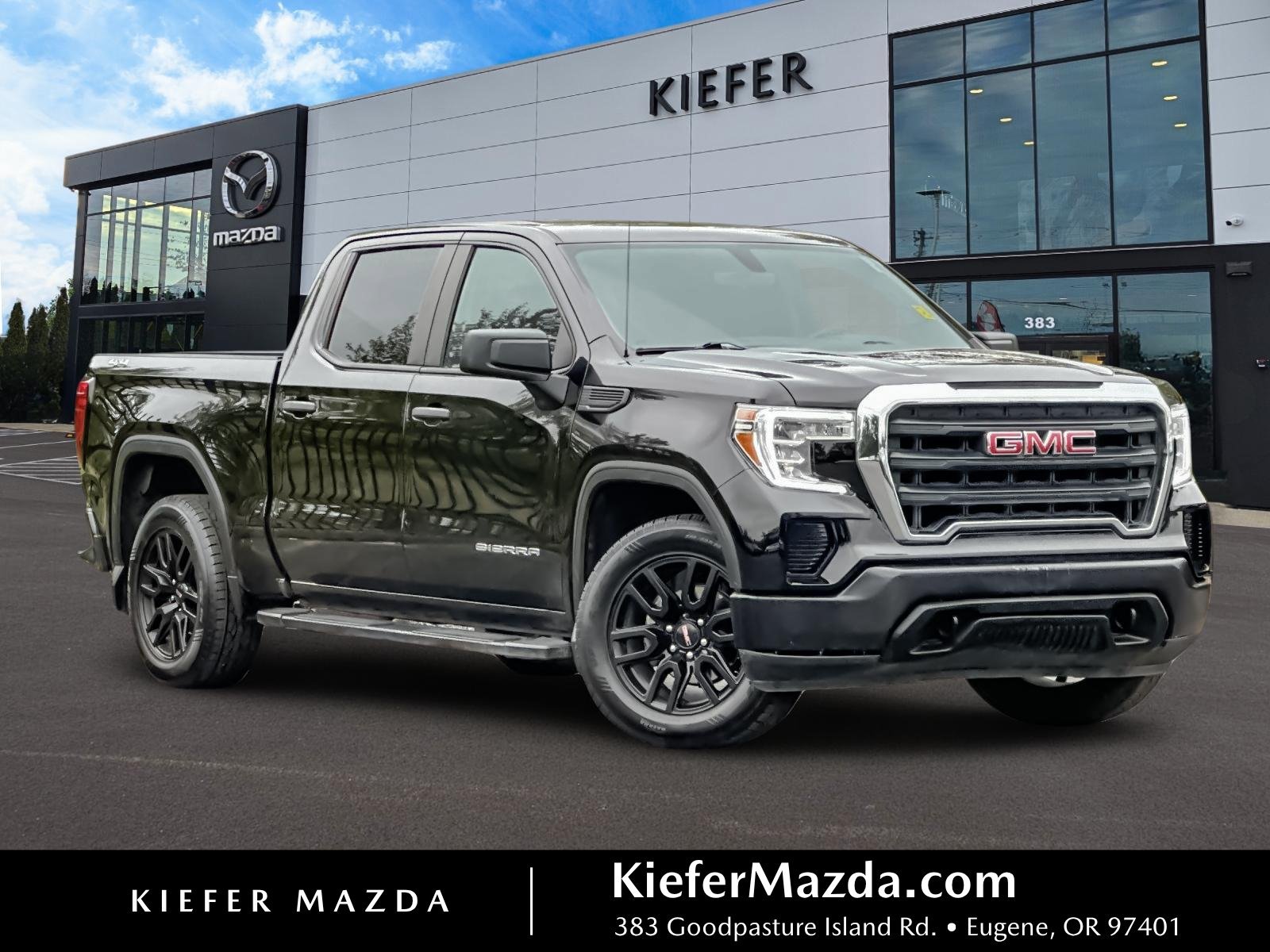 Used 2021 GMC Sierra 1500 4x4 Crew Cab w/ Sierra Value Package image 1