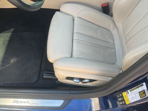 Used 2019 BMW 530i xDrive w/ Convenience Package AWD/4WD image 19