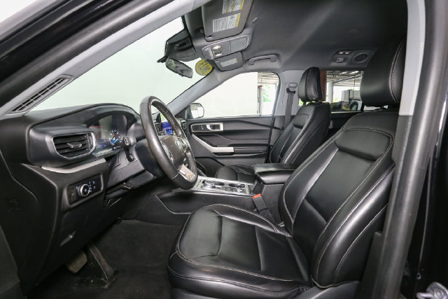 Used 2023 Ford Explorer XLT w/ Equipment Group 202A AWD/4WD image 37