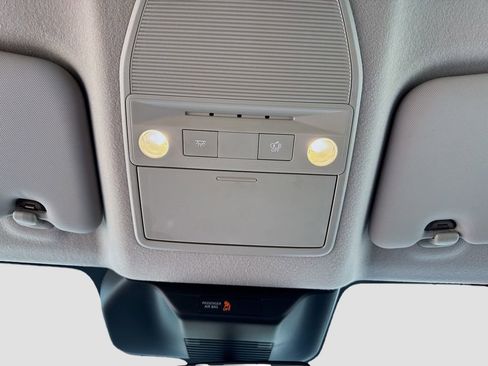 Used 2025 Nissan Kicks SR image 27