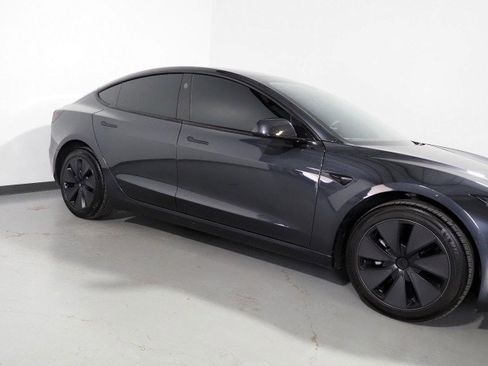 Used 2025 Tesla Model 3 Long Range image 51