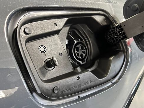 New 2026 Toyota Prius Plug-In Hybrid FWD image 8