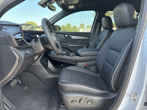 New 2026 Buick Enclave Sport Touring w/ Power Package FWD image 16