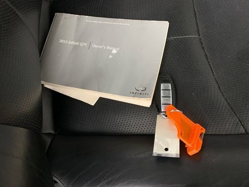 Used 2015 INFINITI Q70 3.7 image 42