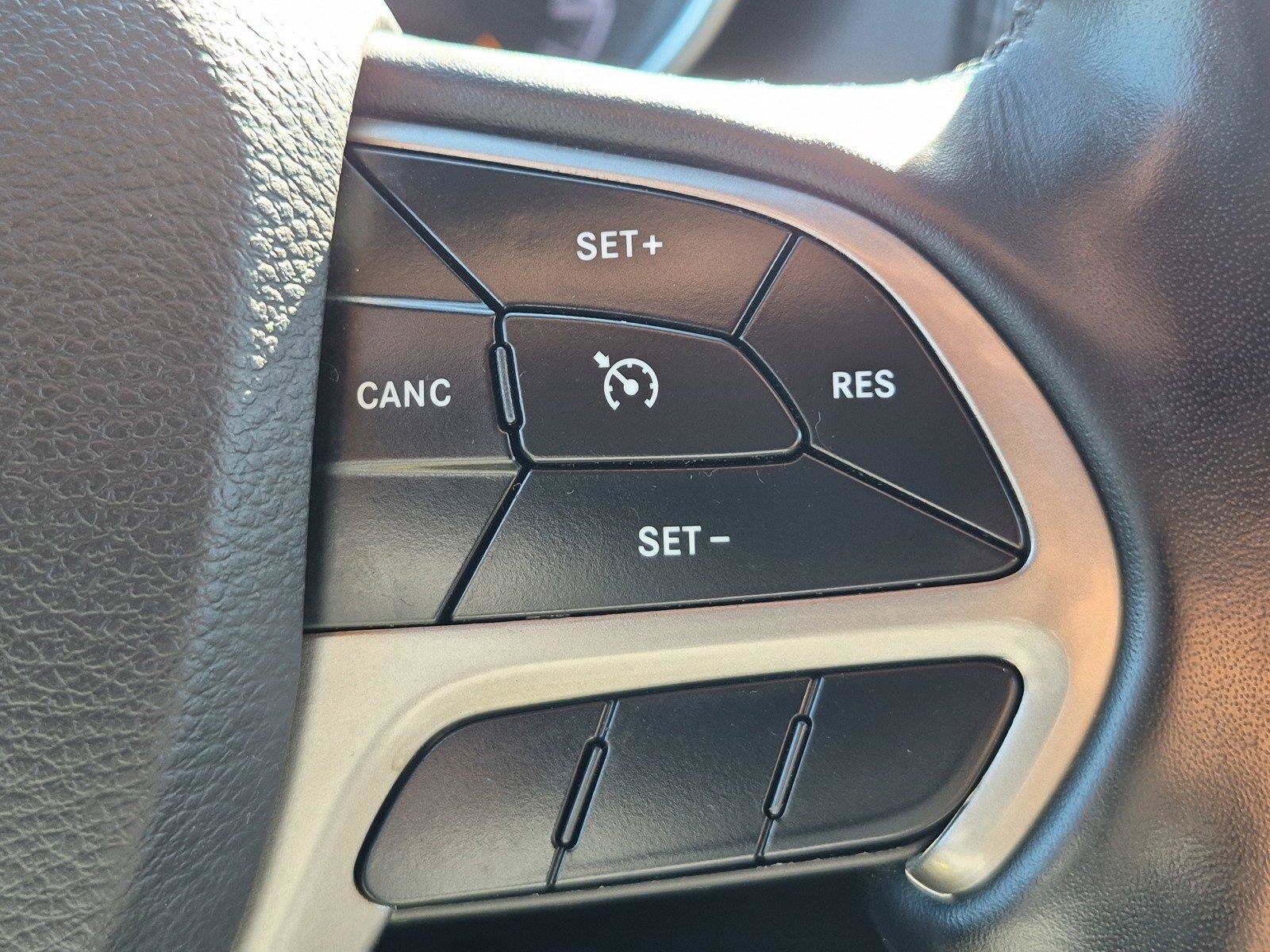 Used 2022 Jeep Grand Cherokee Laredo X RWD image 22