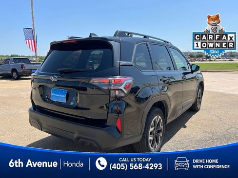 Used 2025 Subaru Forester Premium AWD/4WD image 5