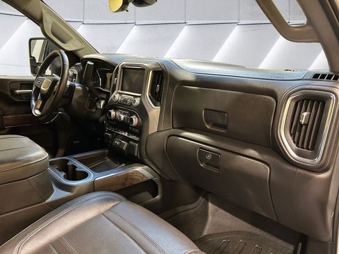 Used 2023 GMC Sierra 3500 Denali w/ Denali Ultimate Package image 16