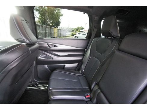 Used 2025 INFINITI QX60 Luxe w/ Black Edition FWD image 12
