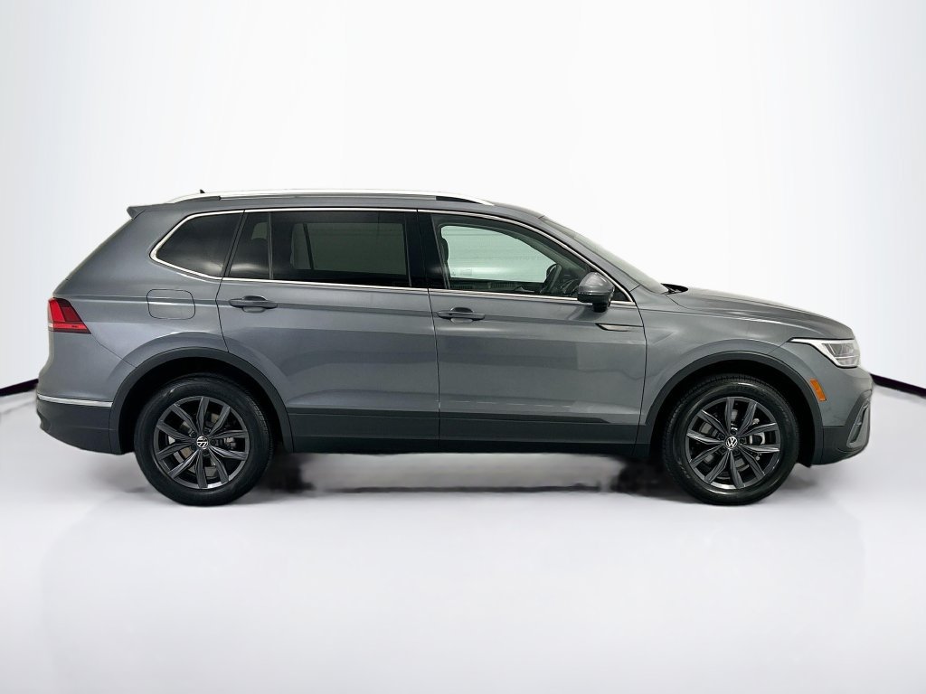 Used 2023 Volkswagen Tiguan SE FWD image 4