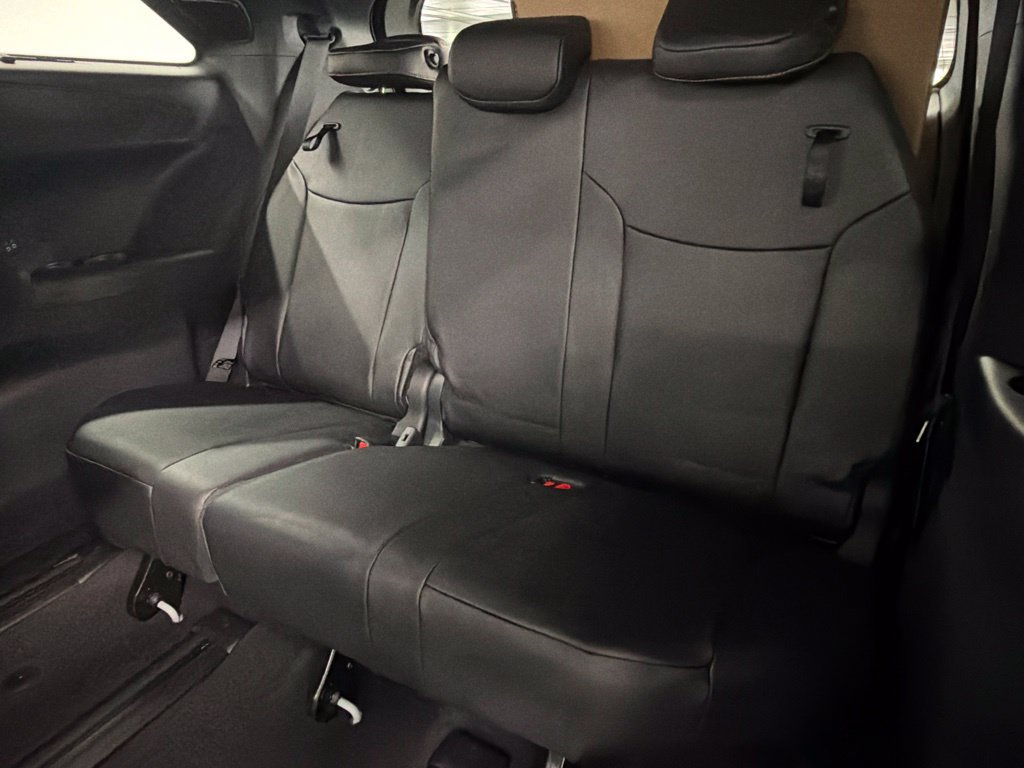 New 2026 Toyota Sienna XLE Woodland Edition AWD/4WD image 32