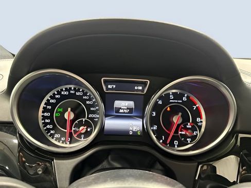 Used 2015 Mercedes-Benz GL 63 AMG 4MATIC image 19