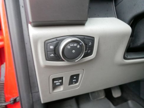 Used 2016 Ford F150 XLT w/ Equipment Group 302A Luxury image 15