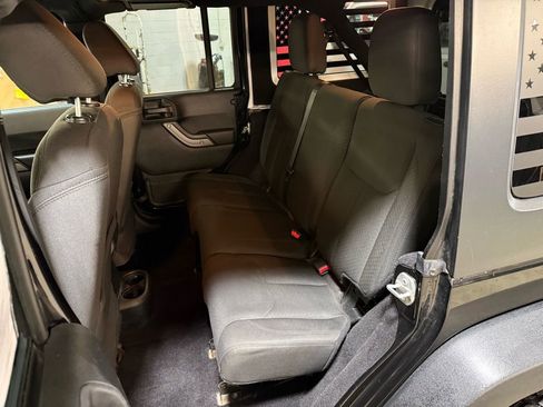 Used 2017 Jeep Wrangler Unlimited Sport w/ Quick Order Package 24S image 12