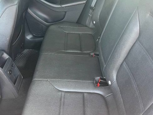 Used 2011 Volkswagen Jetta SE FWD image 9