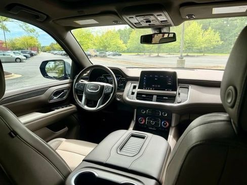 Used 2021 GMC Yukon SLT w/ SLT Premium Package AWD/4WD image 19