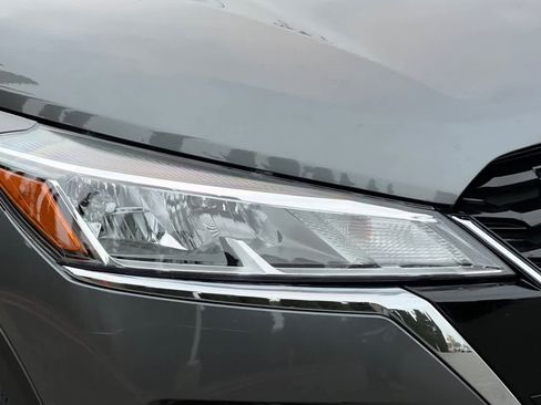 Used 2024 Nissan Kicks SV image 33