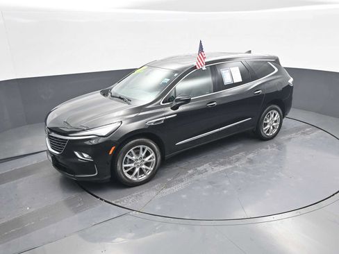 Used 2023 Buick Enclave Essence w/ Experience Buick Package FWD image 28