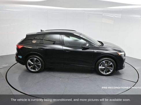 Used 2024 Audi Q4 e-tron Premium Plus w/ Premium Plus image 59