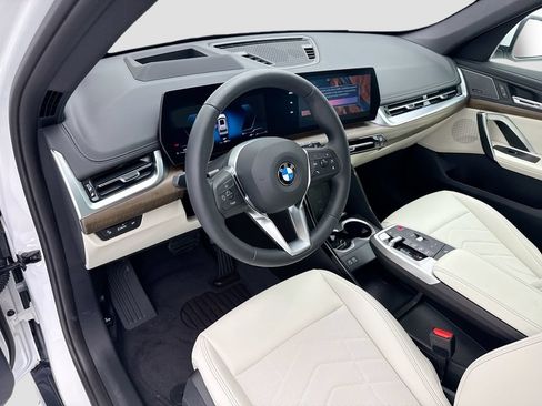 New 2026 BMW X1 xDrive28i w/ Technology Package AWD/4WD image 9